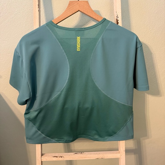 Gymshark Teal Active Crop Top with Yellow Logo Size S Women - Picture 3 of 8